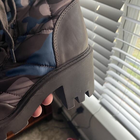 NEW Steve Madden Pieper Boots Women's 6.5 Camo Chunky Platform Water Resistant - Picture 5 of 13